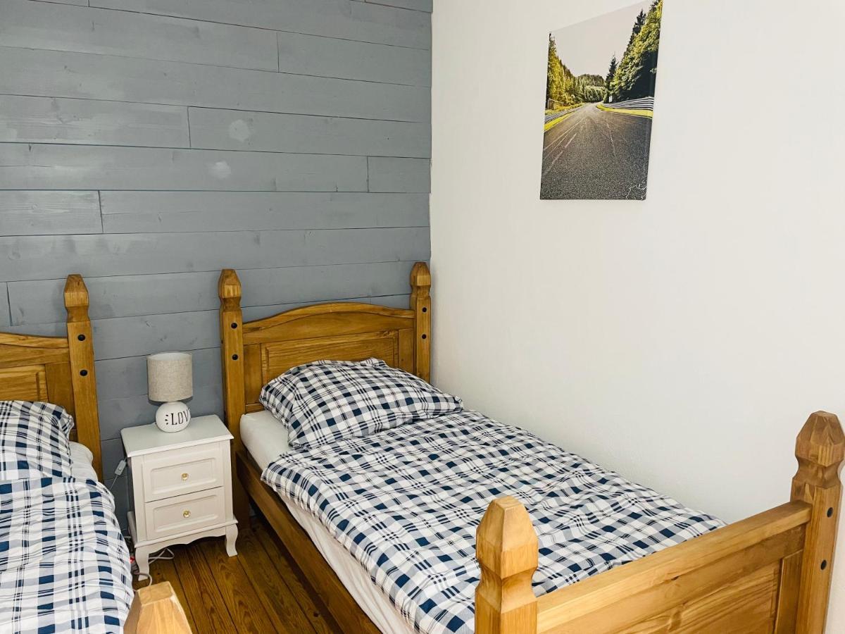 Ferienhaus Backesgarten Fuer 22 Personen Neichen Экстерьер фото